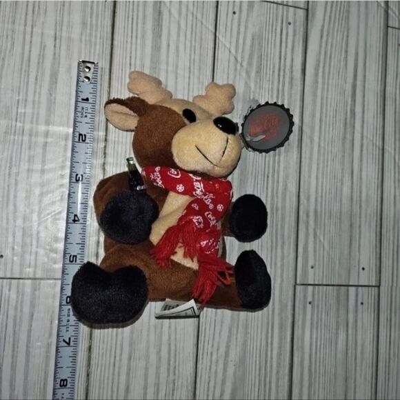 Reindeer Bean Bag Plush in Coca Cola Snowflake Scarf 1998 6" w Tags Winter Coke - Picture 8 of 8
